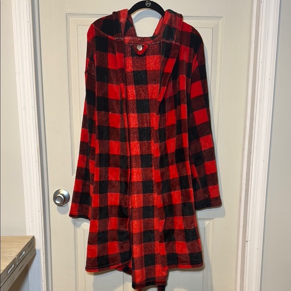 Woman’s Plush Buffalo Plaid Robe with Pockets Size Large/XL - Picture 5 of 6